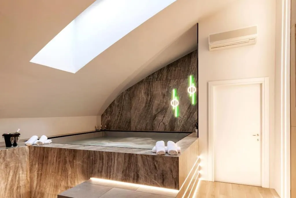 Piscina Interna Privata E Spa A Milano Lejlighed