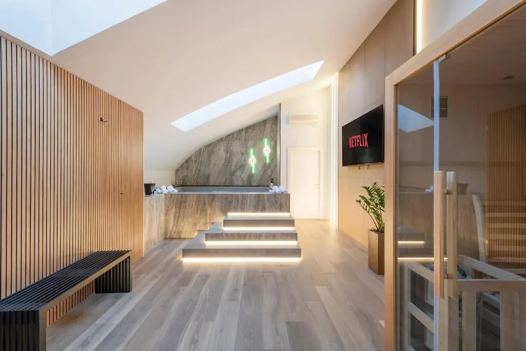 Piscina Interna Privata E Spa A Milano Apartman